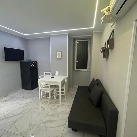 Appartamento Casa Vacanze Qs 10 Napoli Esterno foto